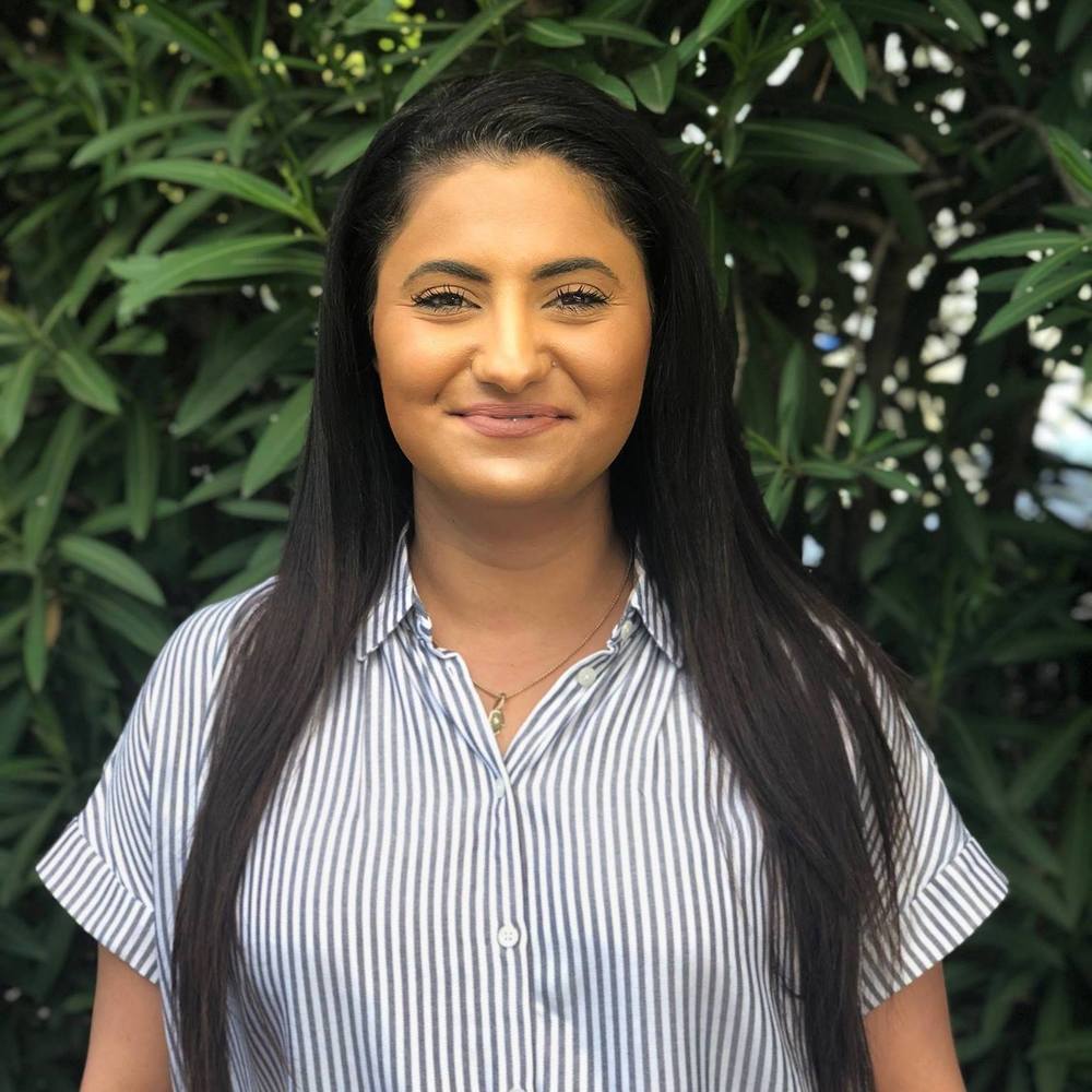 Meet your Posher, Awni